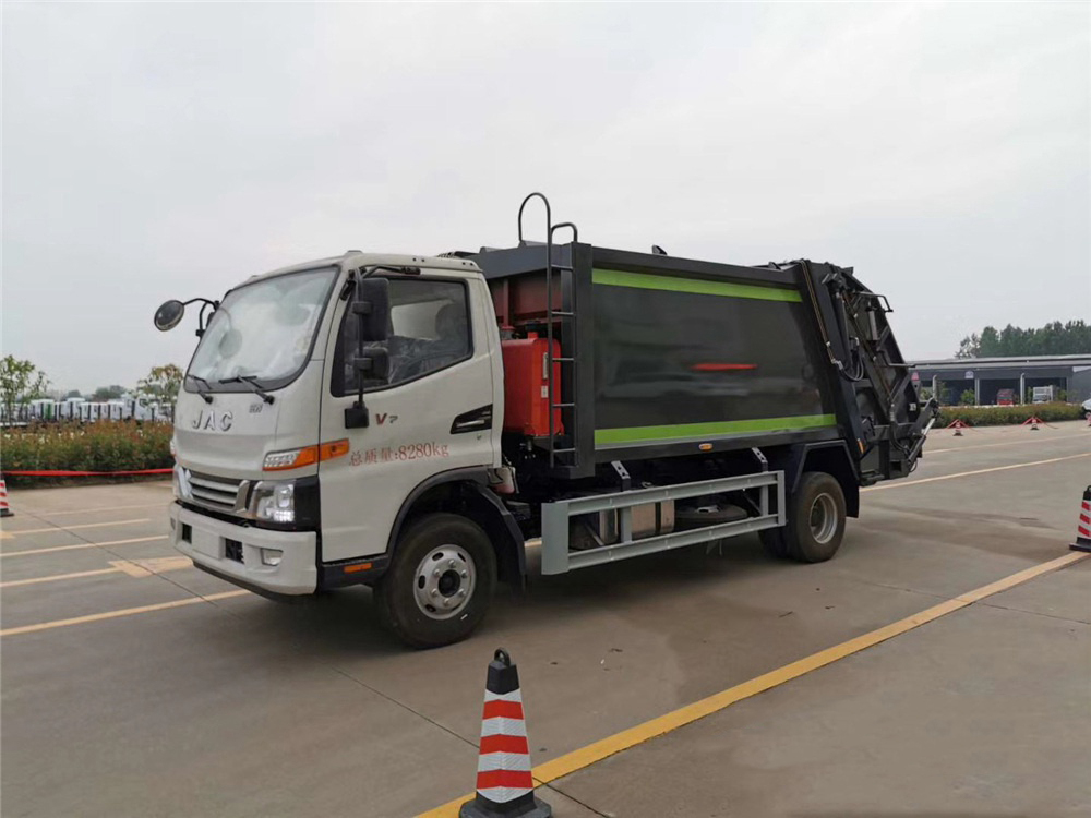 國(guó)六8立方江淮V7 壓縮垃圾車(chē)