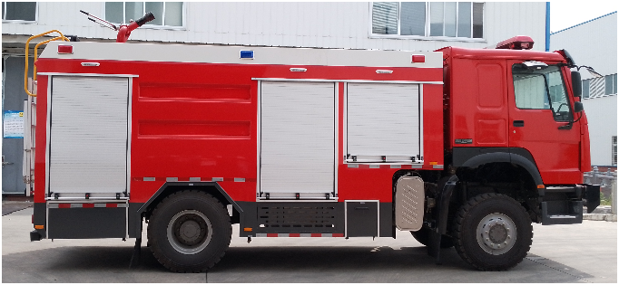 重汽6噸四驅(qū)越野水罐消防車