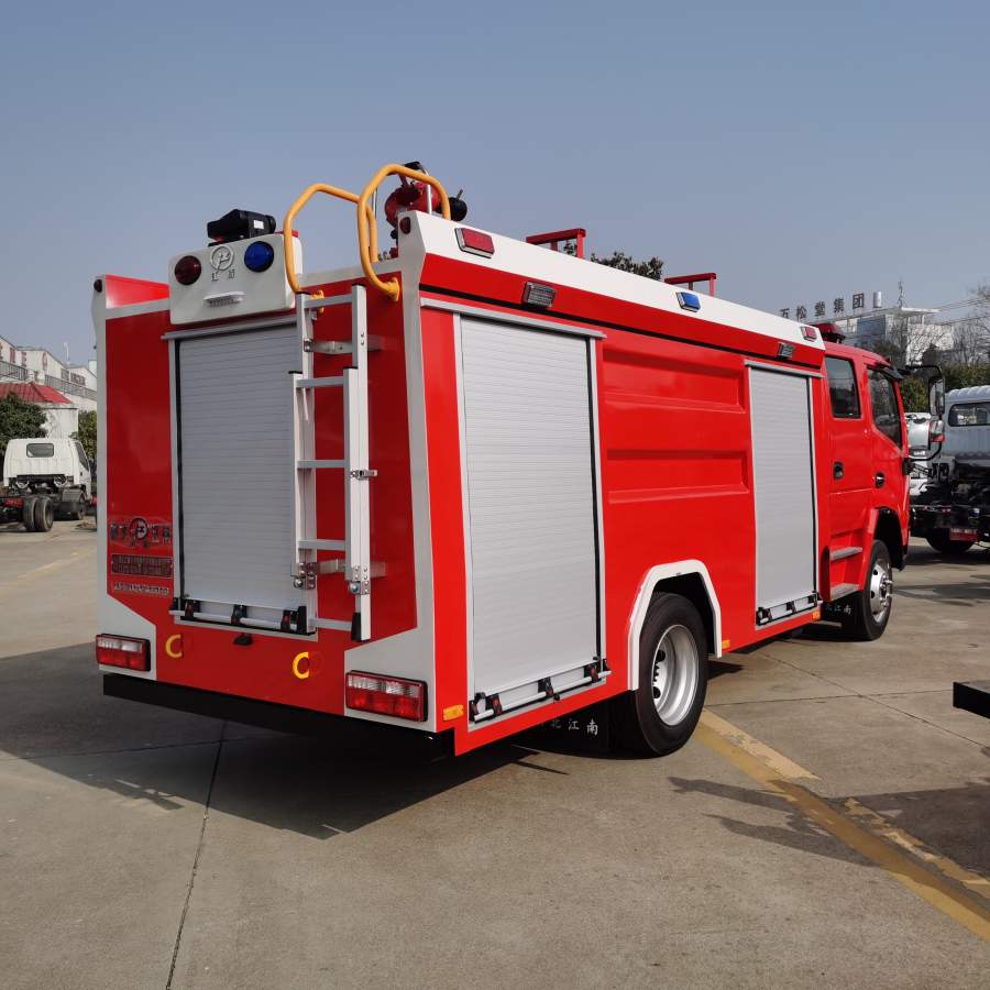 國(guó)六   5噸東風(fēng)泡沫消防車